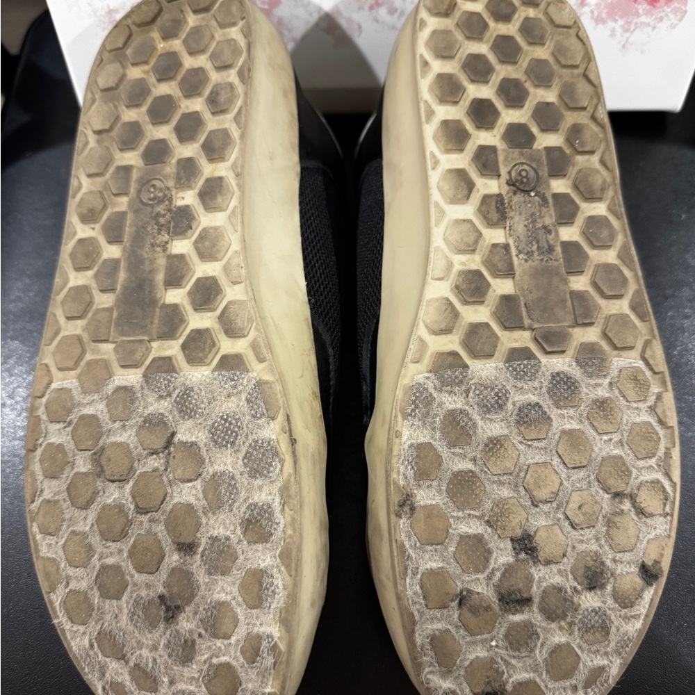 ✨ Shu Shop Penny Black & Gold Star Sneakers – Women’s Size 8 ✨ - Picture 4 of 6